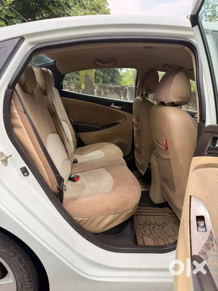 Hyundai Verna Fluidic 1.6 Vtvt Sx, 2011, Petrol
