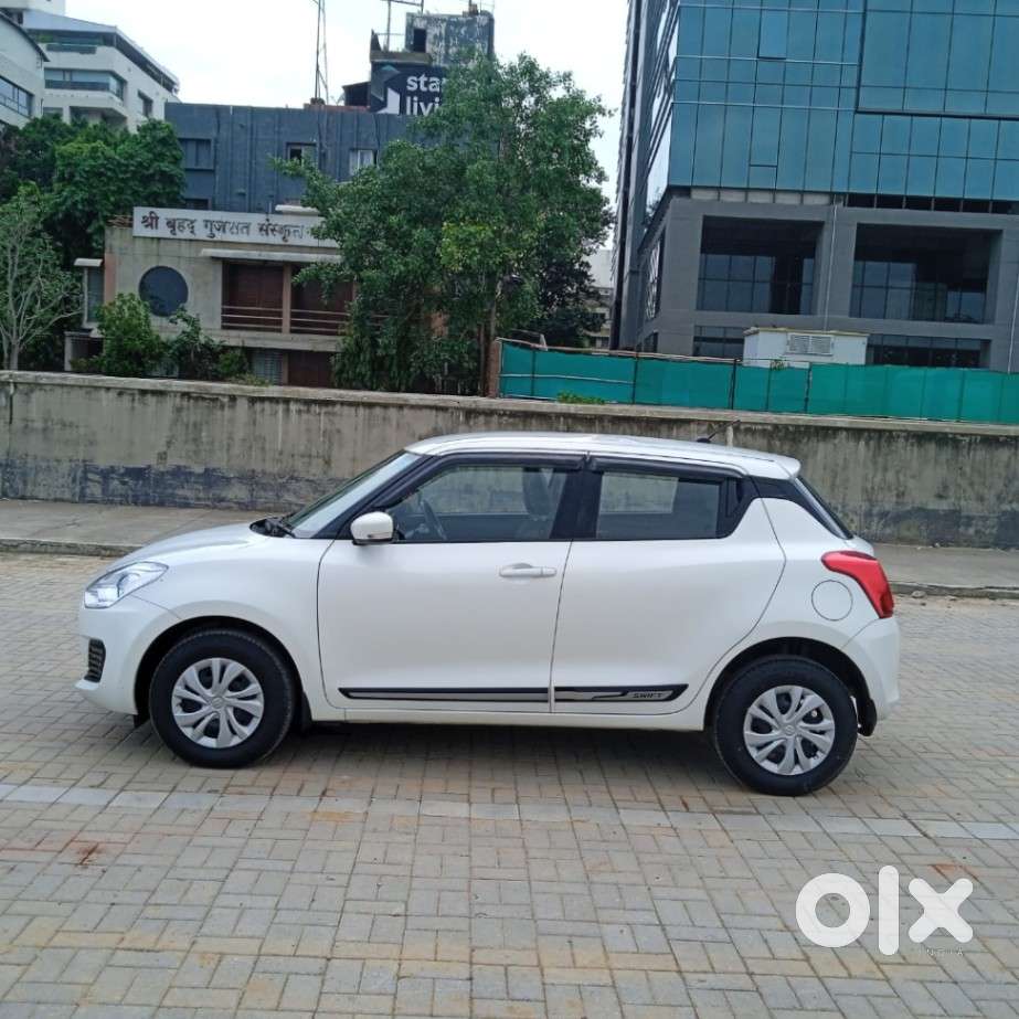 Maruti Suzuki Swift Vxi, 2022, Petrol