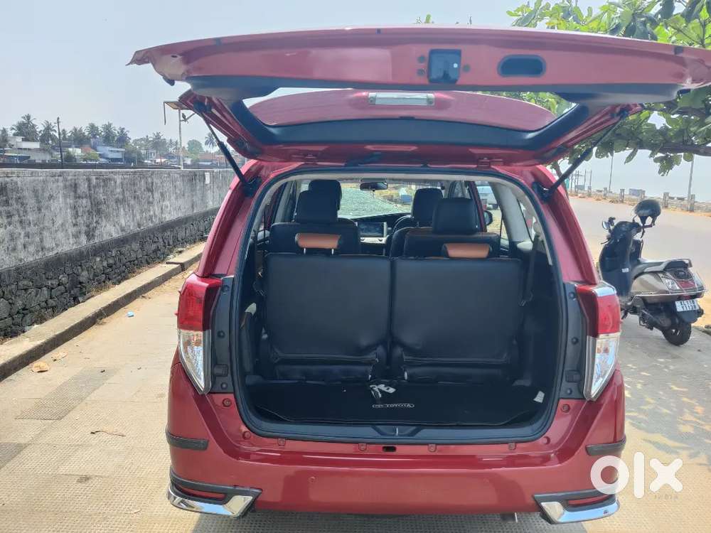 Toyota Innova Crysta 2017 Diesel 105000 Km Driven