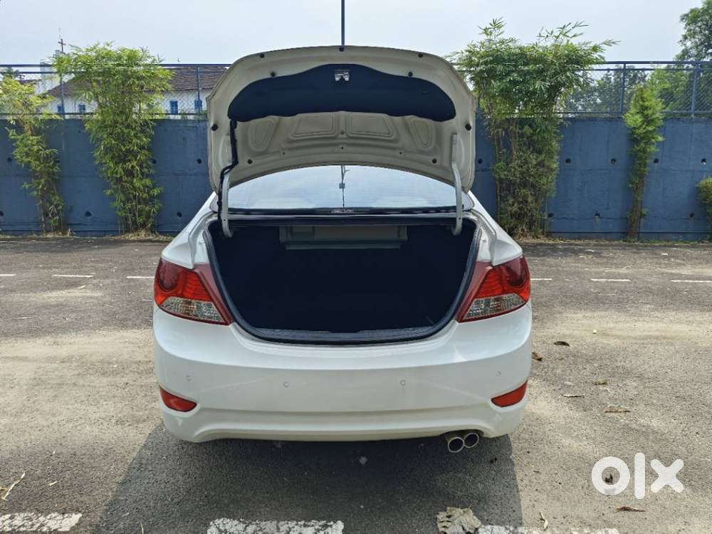 Hyundai Verna 1.6 Ex Vtvt, 2013, Petrol