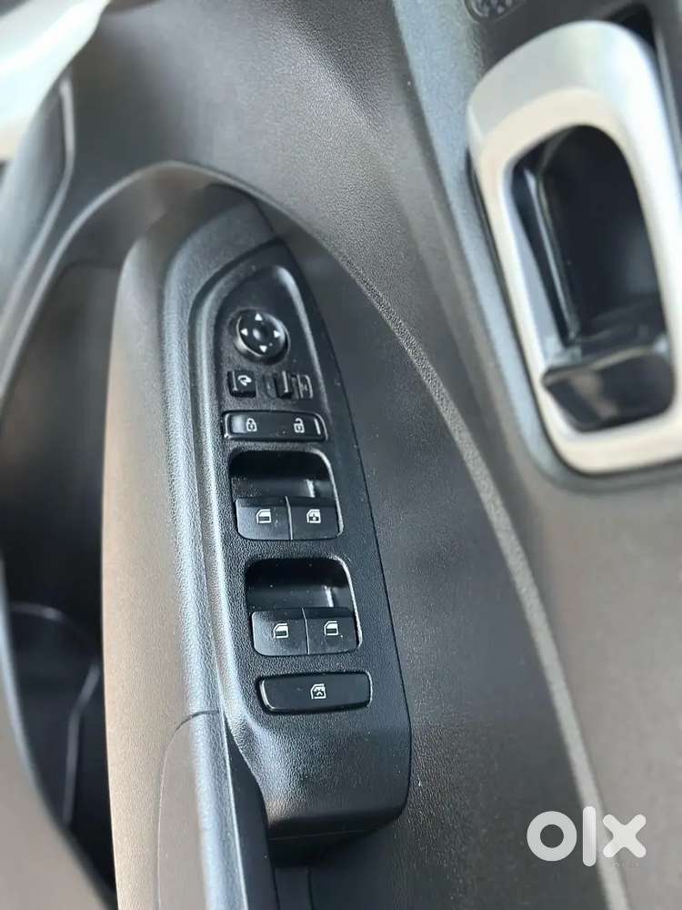 Hyundai Venue 2021 Petrol Well Maintained