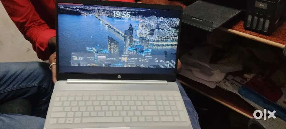 HP i3s 8gb