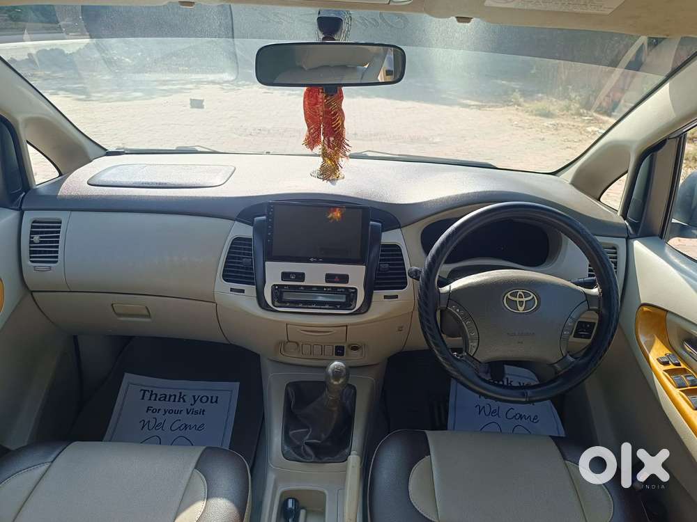 Toyota Innova 2004-2011 2.5 V Diesel 8-seater, 2010, Diesel