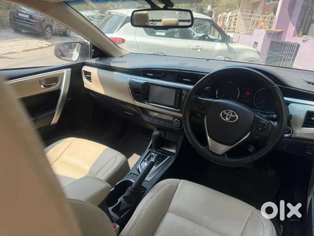 Toyota Corolla Altis 2015 Petrol Well Maintained