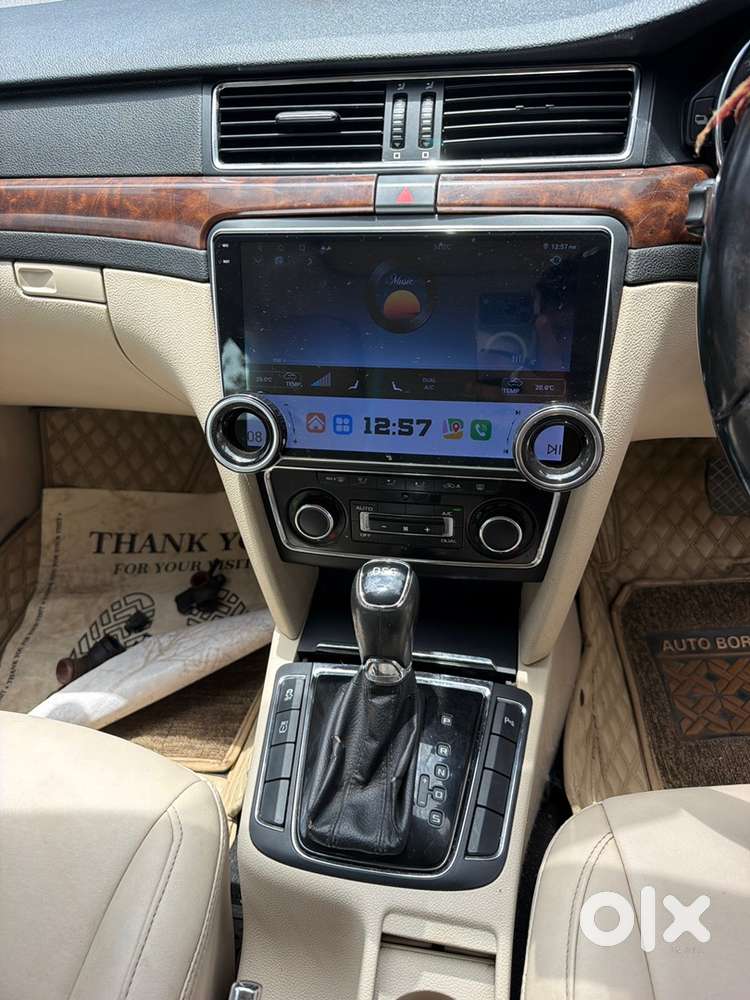 Skoda Superb 2015 Petrol 72833 Km Driven