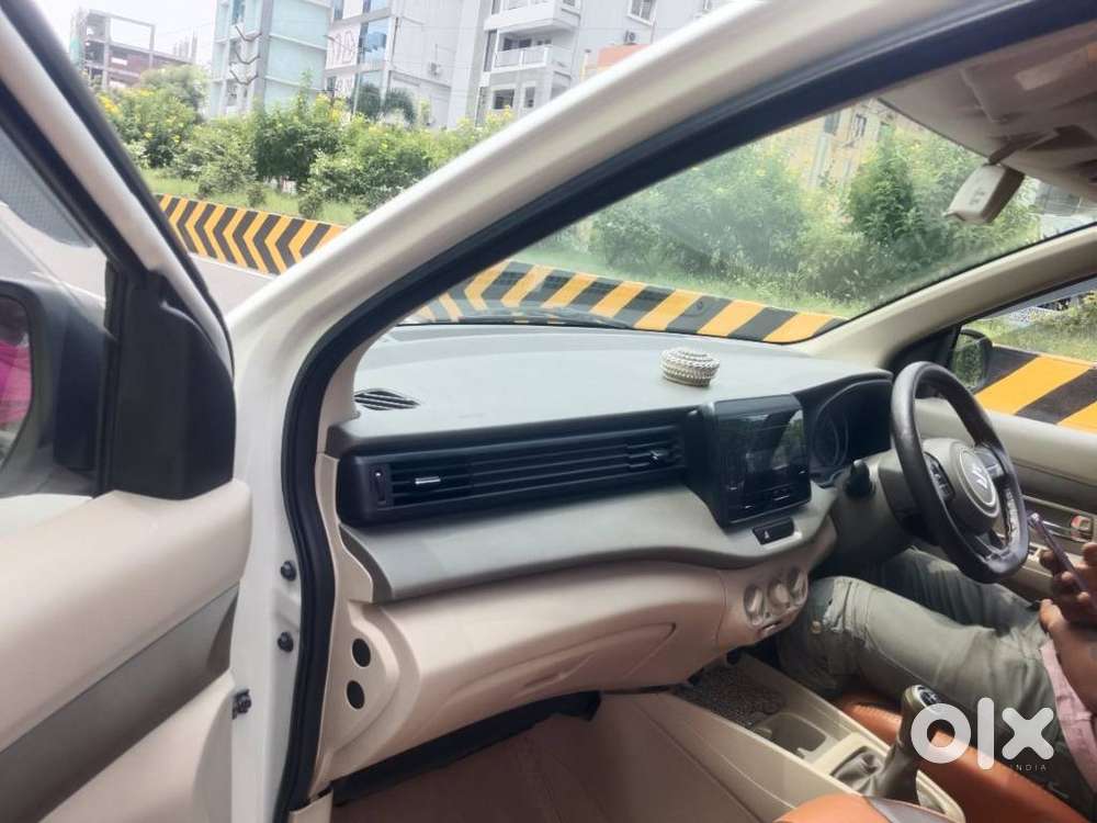 Maruti Suzuki Ertiga Vxi Cng, 2022, Cng & Hybrids