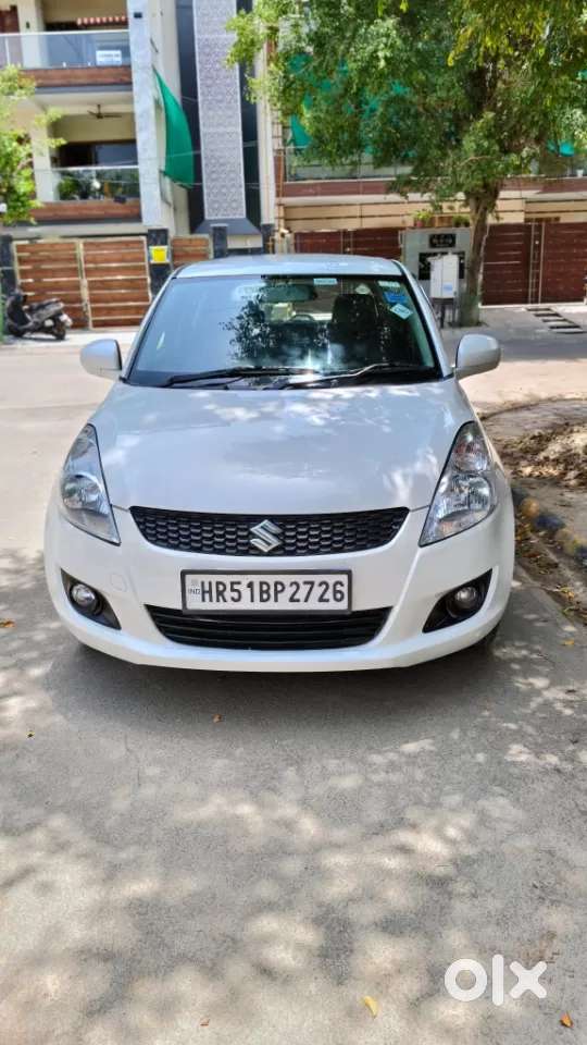 Maruti Suzuki Swift Lxi Optional-o, 2017, Petrol