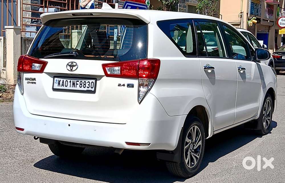 Toyota Innova Crysta 2.4 G Mt, 2016, Diesel