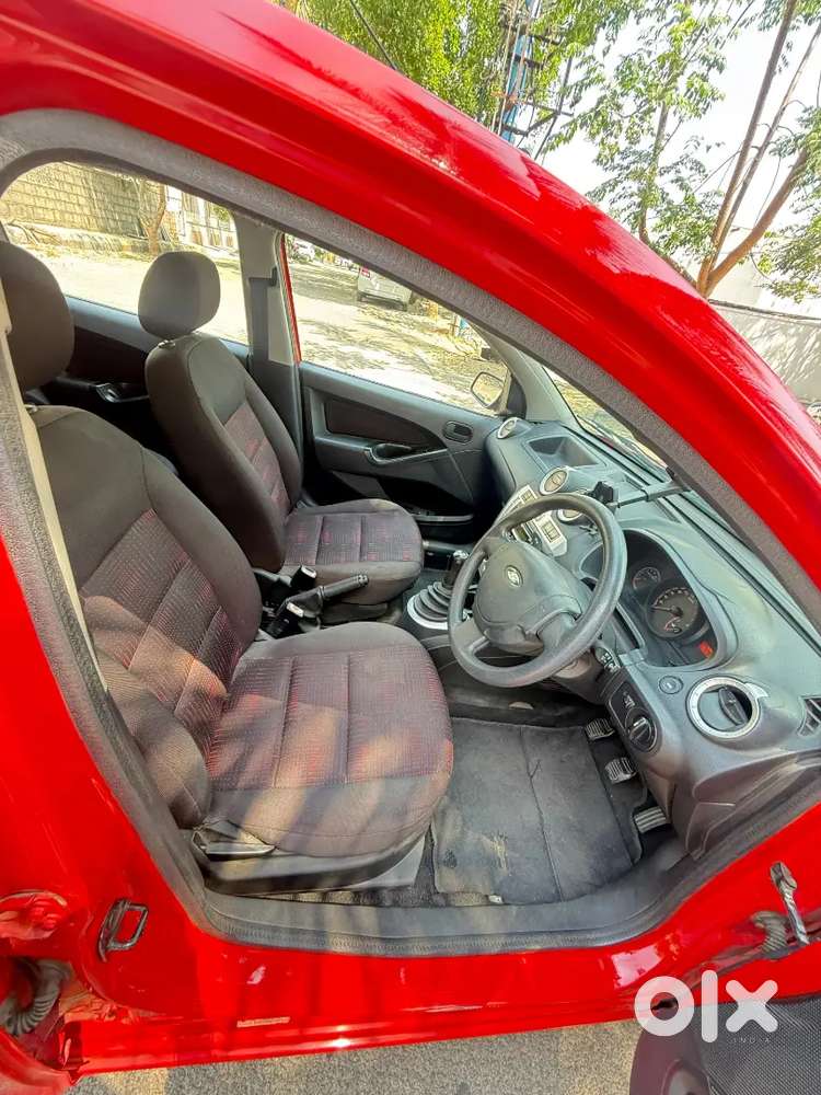 Ford Figo Petrol 2010 Selling The Car Due To Parking Issue