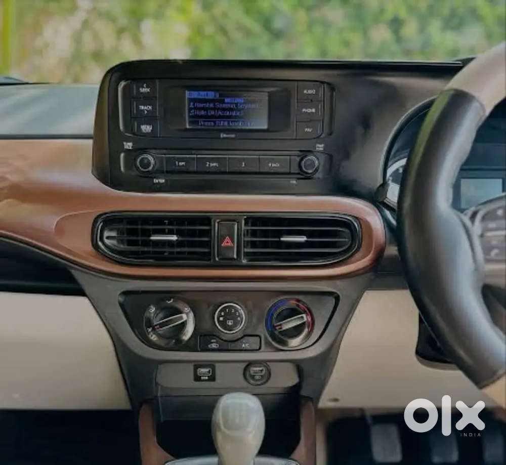 Hyundia Aura car stereo