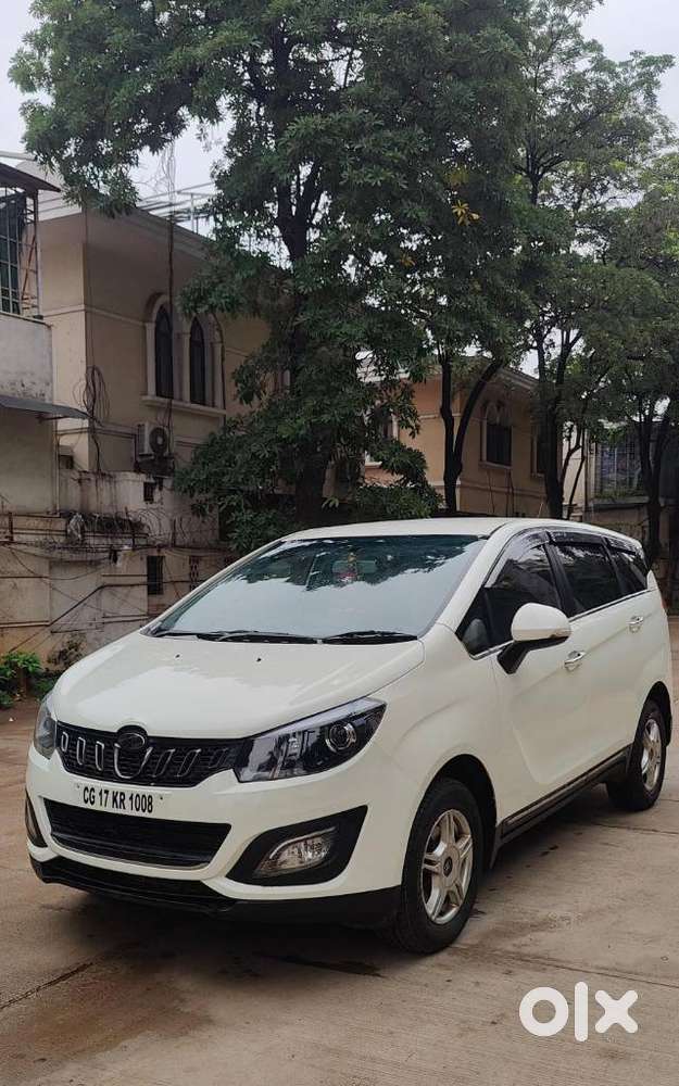 Mahindra Marazzo M6, 2018, Diesel
