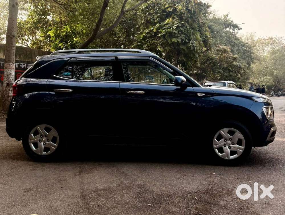 Hyundai Venue 1.2 S Plus, 2022, Petrol