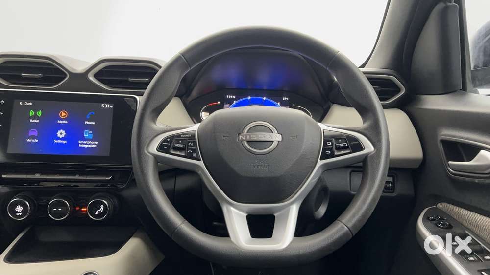 Nissan Magnite 1.0 Xv, 2022, Petrol