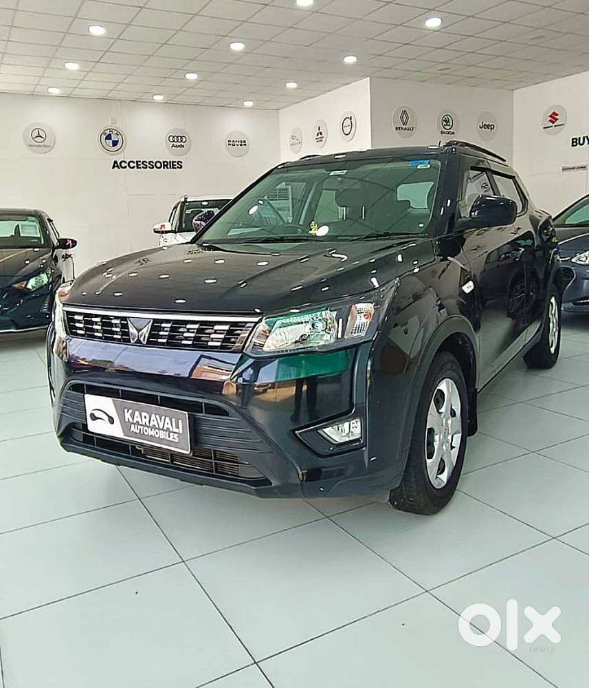 Mahindra Xuv300 W6, 2023, Petrol