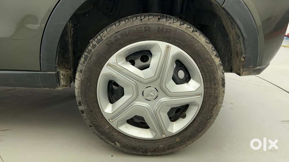 Tata Nexon 1.2 Revotron Xm, 2020, Petrol