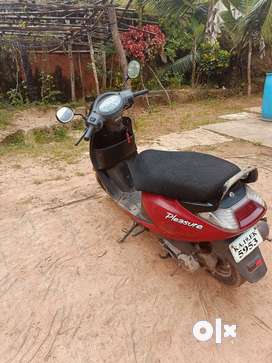Pleasure scooty second hand price hotsell