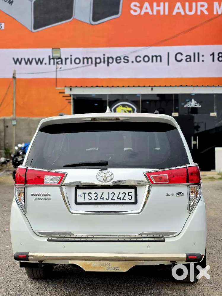 Toyota Innova Crysta 2022 Diesel Well Maintained