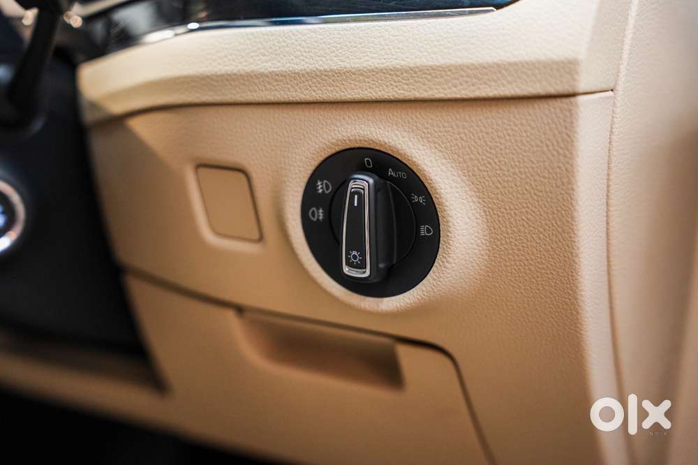 Skoda Superb L&k 2.0 Tdi At, 2021, Petrol