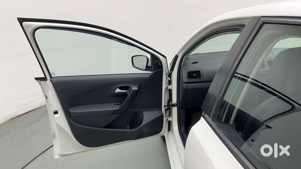 Volkswagen Polo Petrol Trendline 1.2l, 2015, Petrol