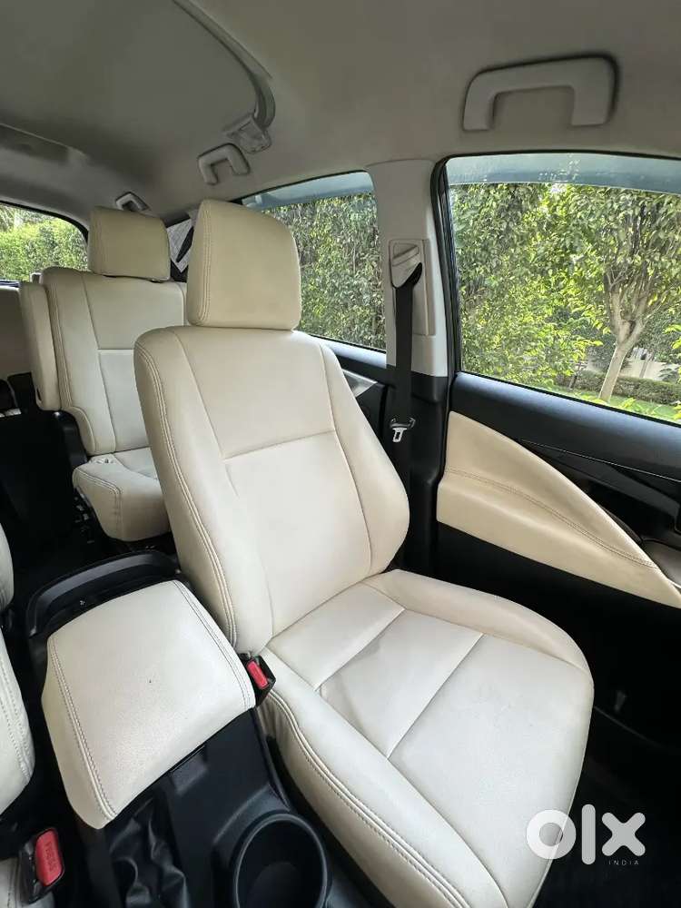 Toyota Innova Crysta 2024