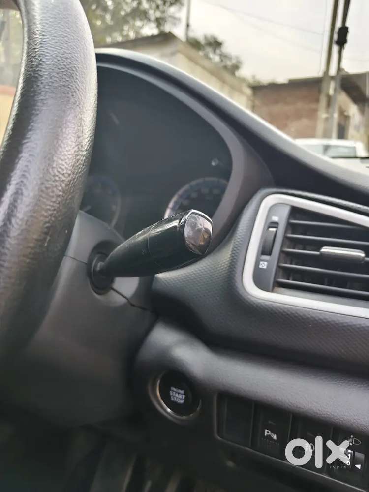 Maruti Suzuki S-cross 2015 Diesel Well Maintained