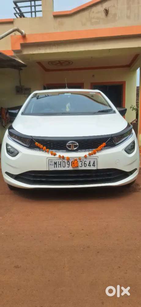 Tata Altroz 1.2 Xm Petrol 2024