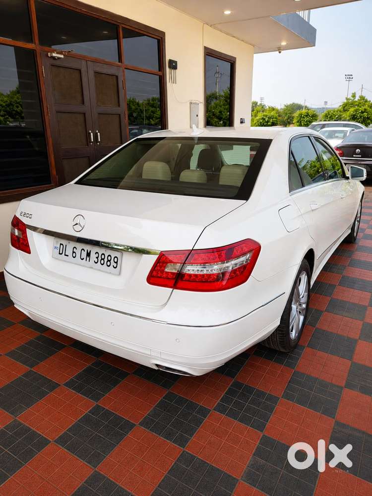 Mercedes-benz E-class E 200 Cgi Avantgarde, 2013, Petrol