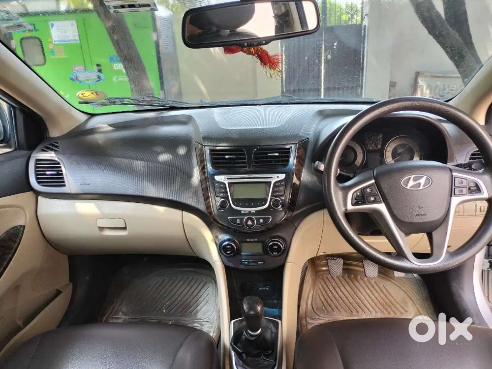 Hyundai Verna 2012