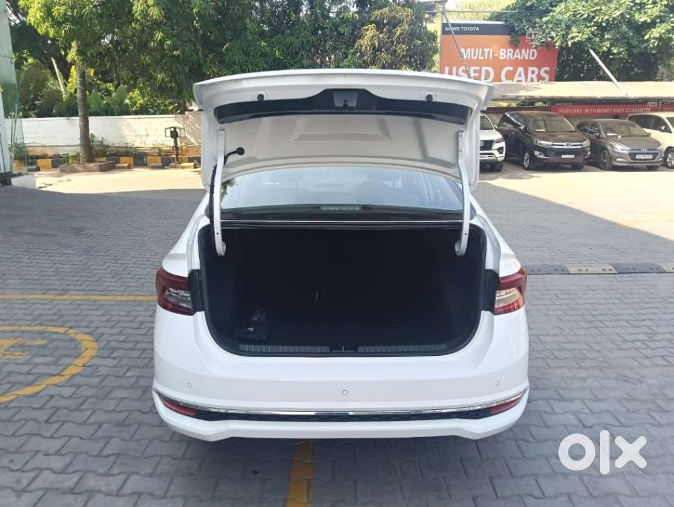 Skoda Slavia 1.0 Tsi Style, 2023, Petrol