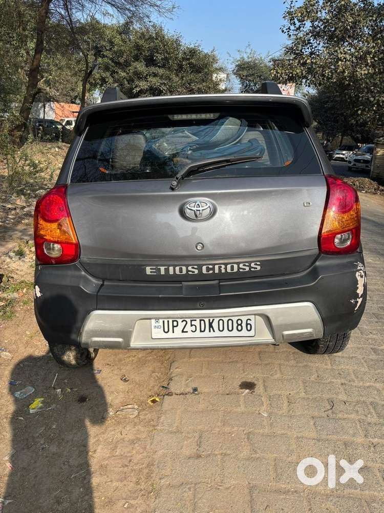 Toyota Etios Cross 2014