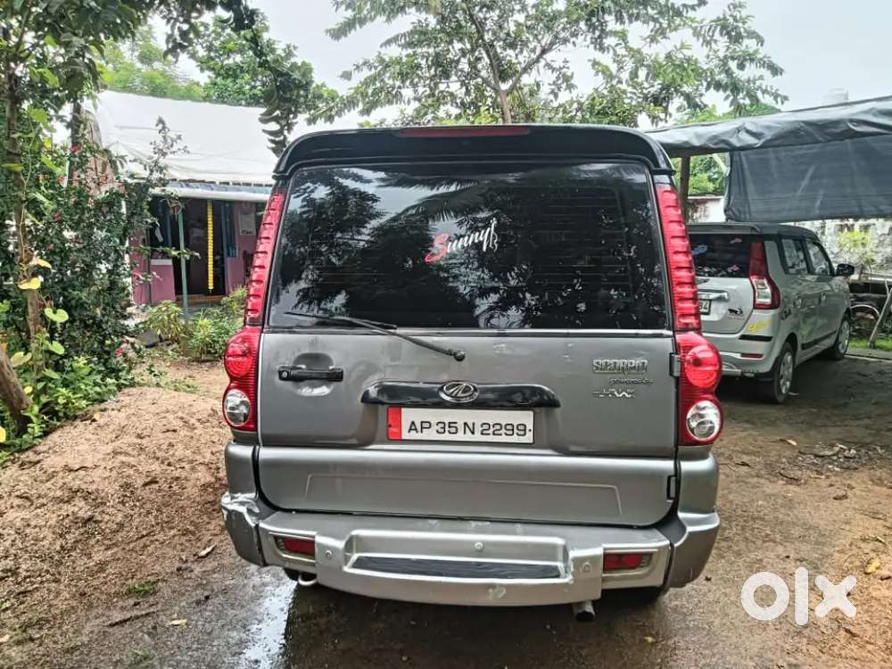 Mahindra Scorpio Classic 2011