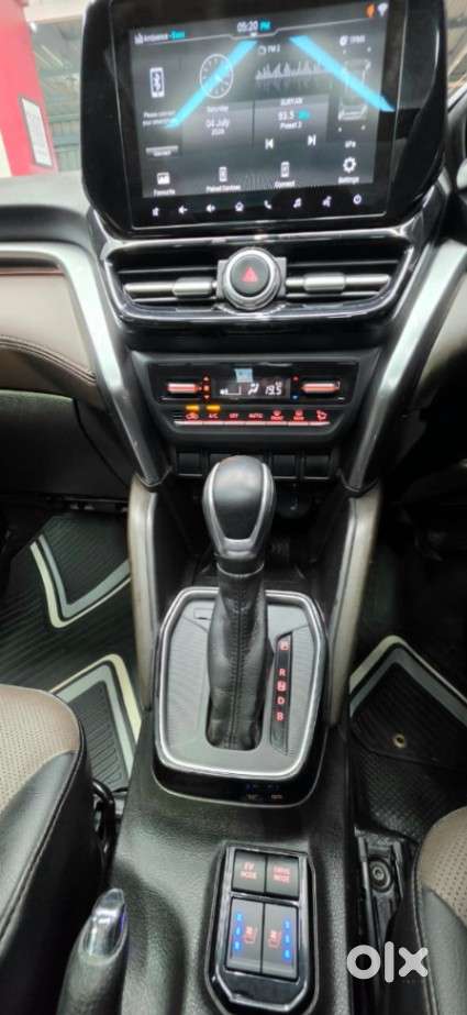 Toyota Urban Cruiser Hyryder 1.5 V Hybrid, 2022, Petrol