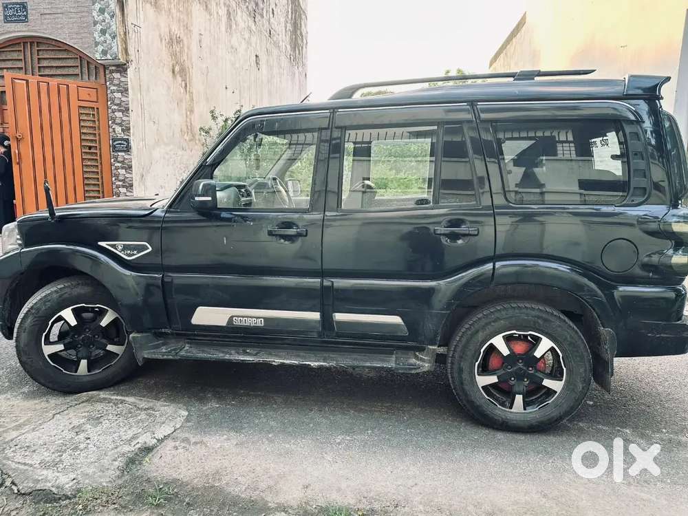 Mahindra Scorpio Classic 2017 Diesel 2nd Owner