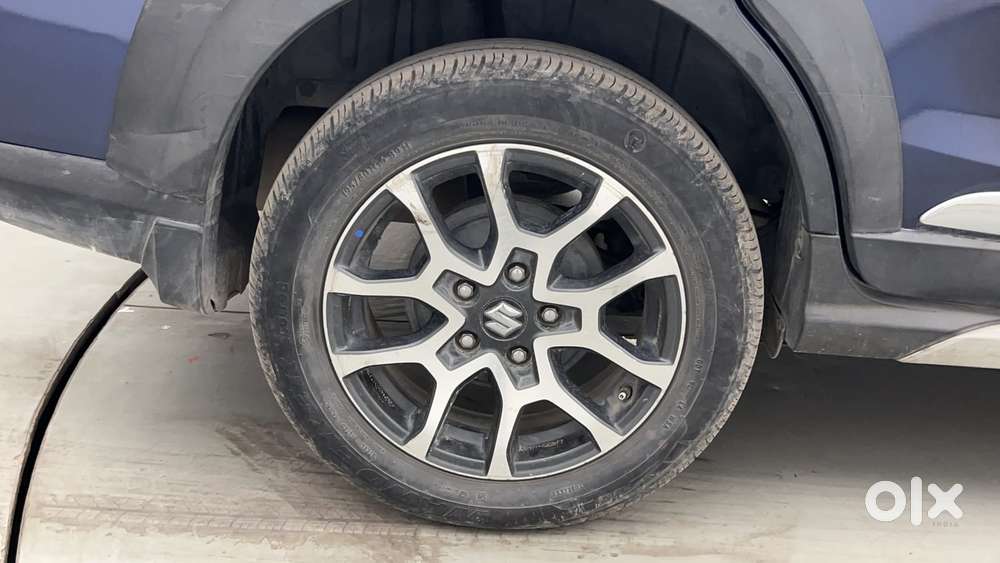 Maruti Suzuki Xl6 1.5 Alpha Plus At, 2022, Petrol