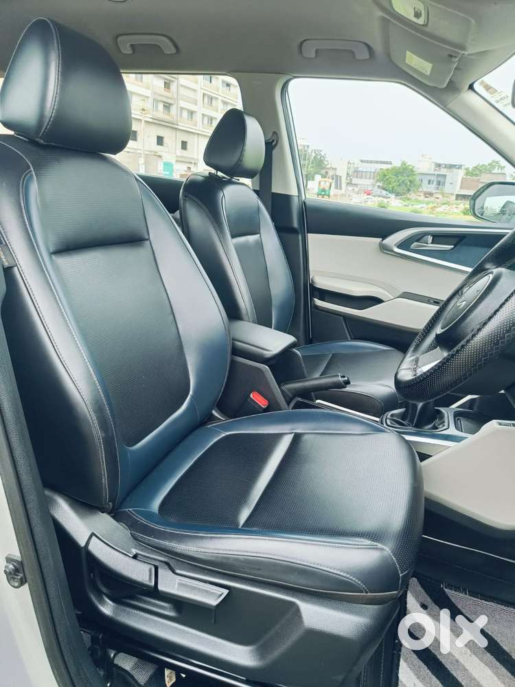 Kia Carens G1.5 6mt Gravity, 2023, Petrol