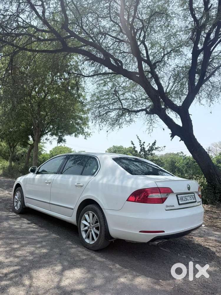 Skoda Superb 2015 Petrol Well Maintained