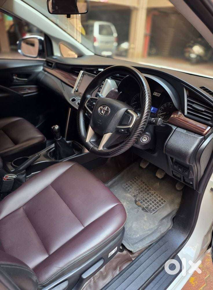 Toyota Innova Crysta [2020-ongoing] 2.4 Gx 7 Str, 2025, Diesel