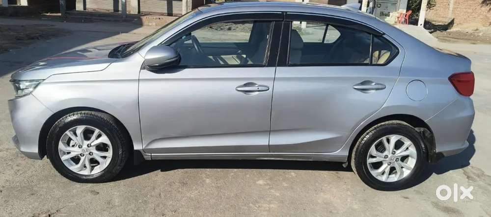 Honda Amaze Vx Automatic 2019 Diesel Well Maintained