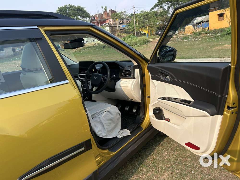 Mahindra Xuv 3xo Ax7l Petrol Mt, 2025, Petrol