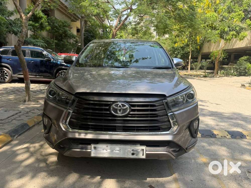 Toyota Innova Crysta 2022 Diesel Car - Well Maintained
