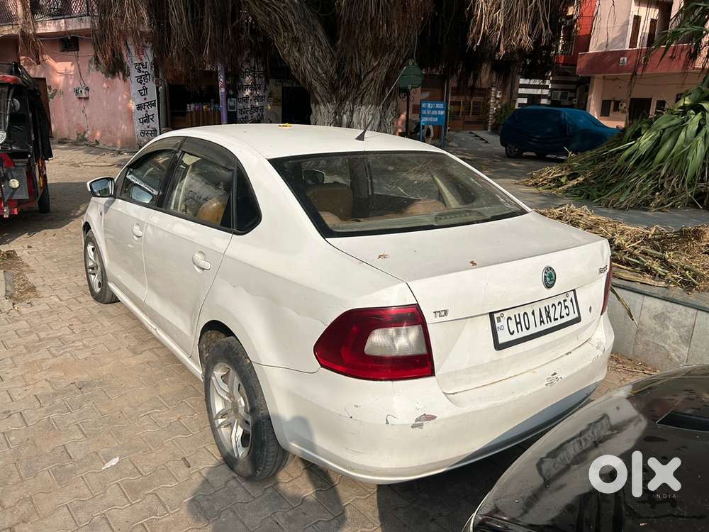 Skoda Rapid 2012 Diesel 900000 Km Driven