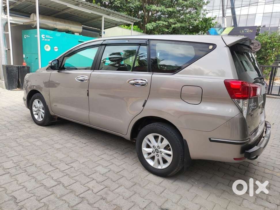 Toyota Innova Crysta 2.4 V 7 Str, 2017, Diesel
