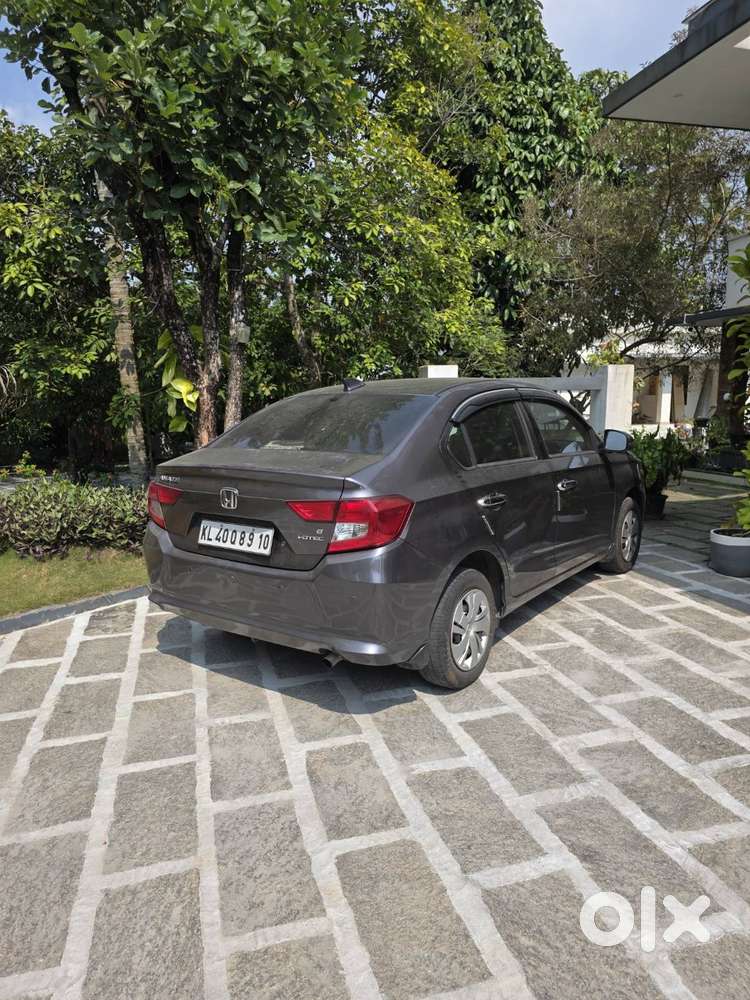 Well Maintained Diesel Honda Amaze For Sale!