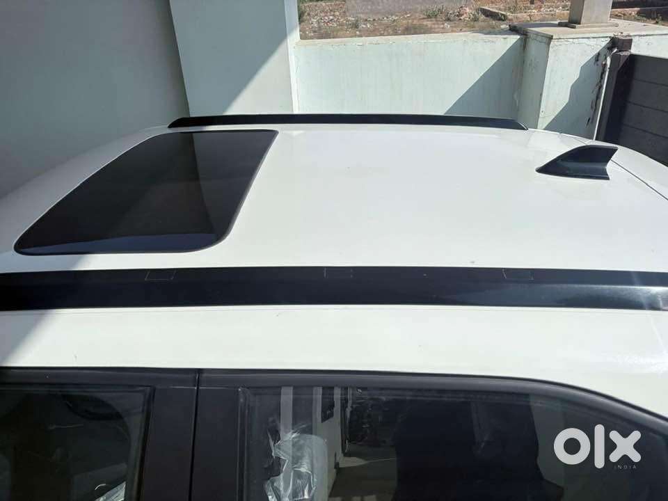 Tata Punch Icng 2025 Model Feature Sunroof Automatic Wiper