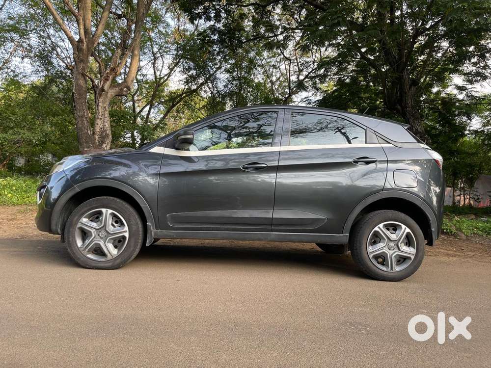 Tata Nexon 1.2 Revotron Xm (s), 2018, Petrol