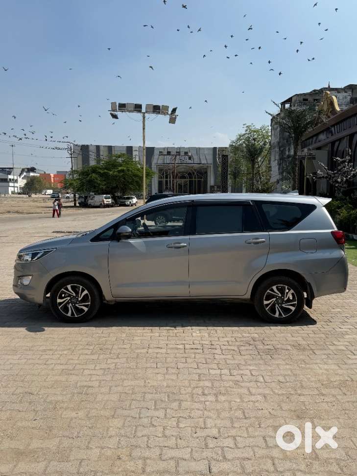 Toyota Innova Crysta