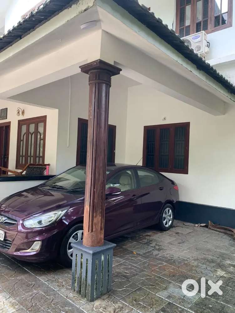 Hyundai Verna 1.6 E 2011