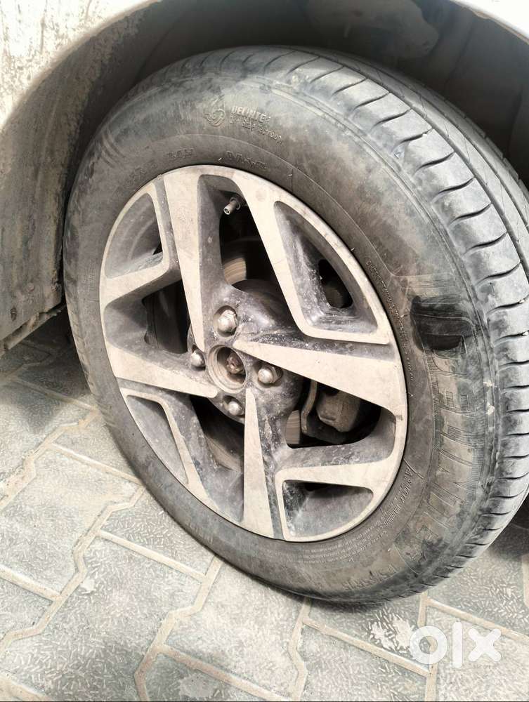 Hyundai Aura 2023 Petrol 41000 Km Driven