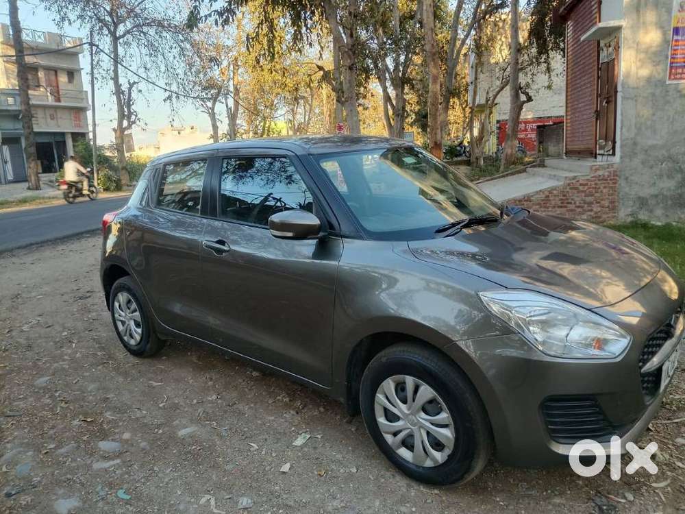 Maruti Suzuki Swift Vxi + Manual, 2022, Petrol