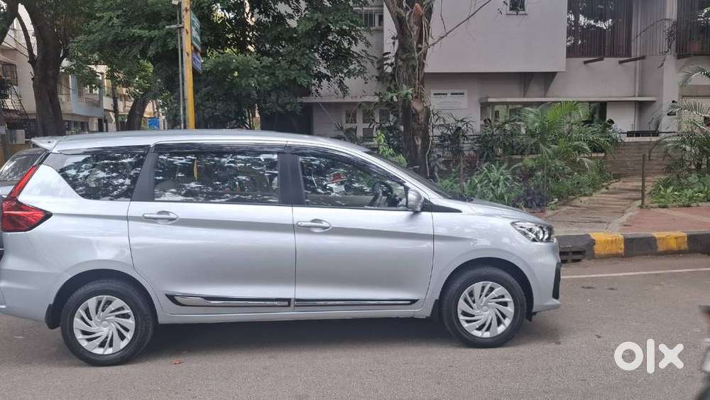 Maruti Suzuki Ertiga Vxi Shvs, 2022, Petrol